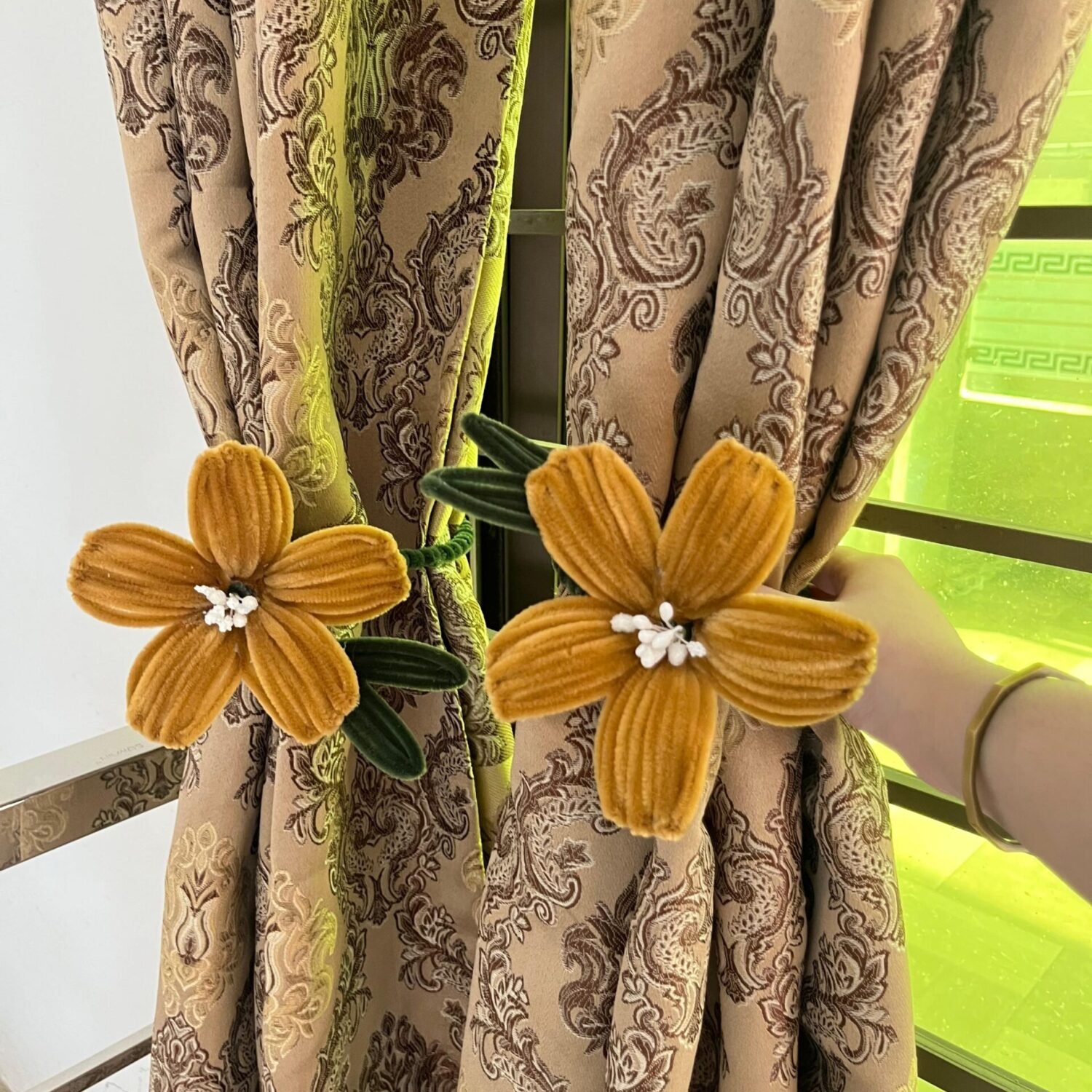 Golden daisy