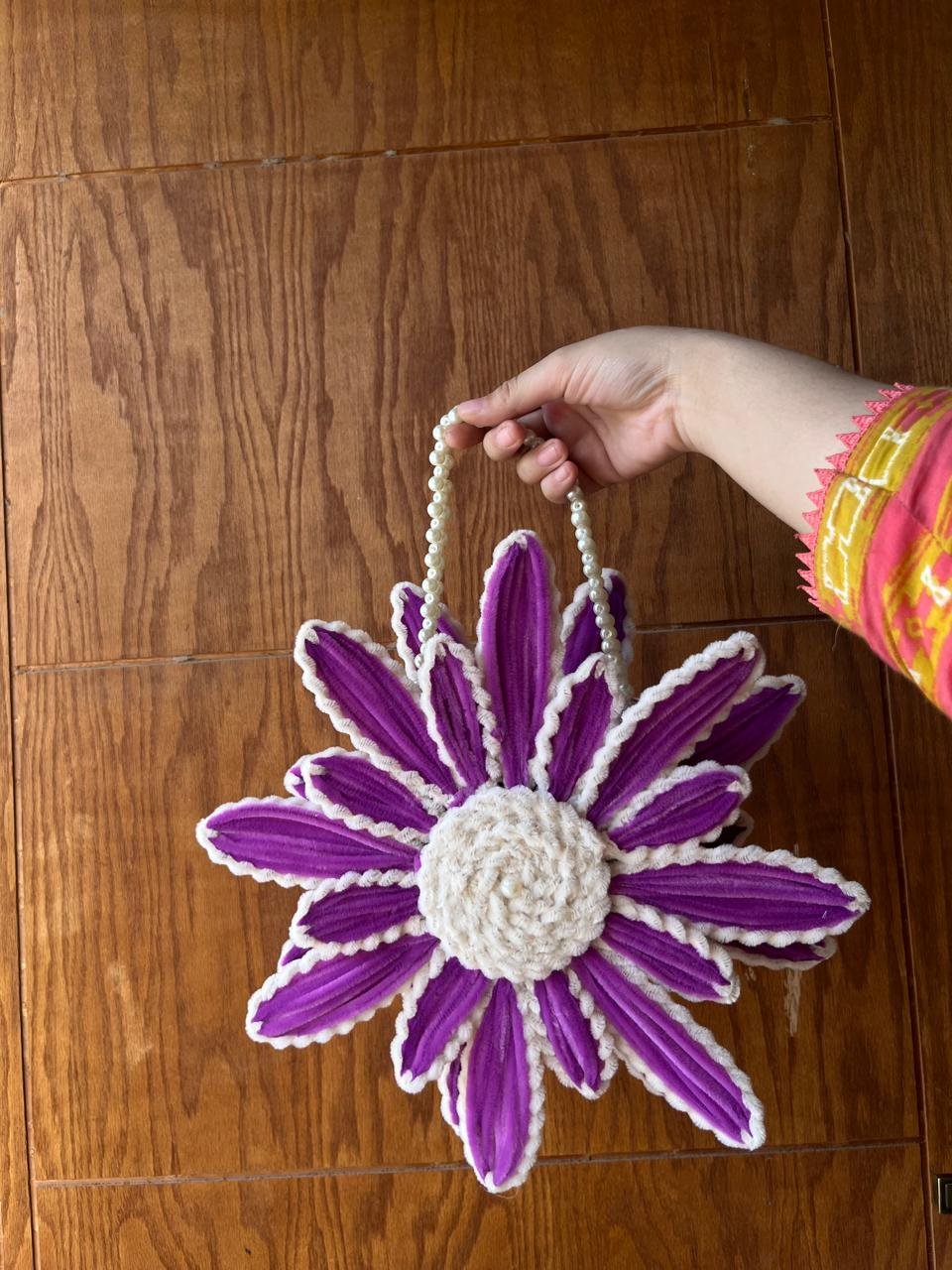 Lilly Looms